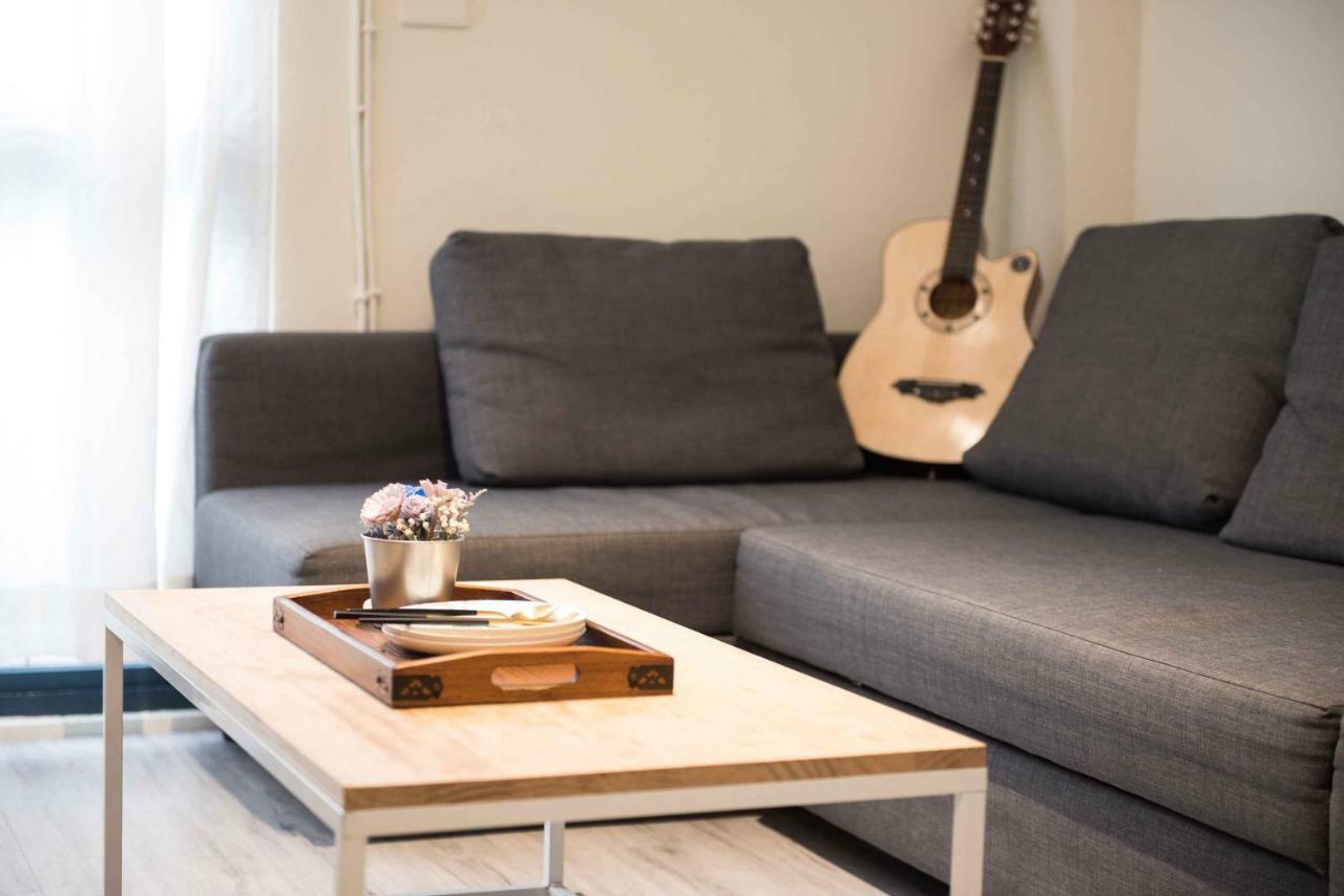 Ferienwohnung BirD series backpacker輕隔間背包客 Tainan Exterior foto